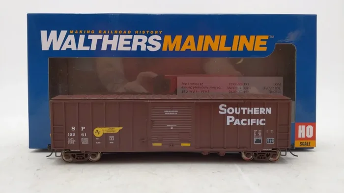 Walthers 910-2120 HO Southern Pacific 50‘ Exterior Post Boxcar 13261 EX/Box