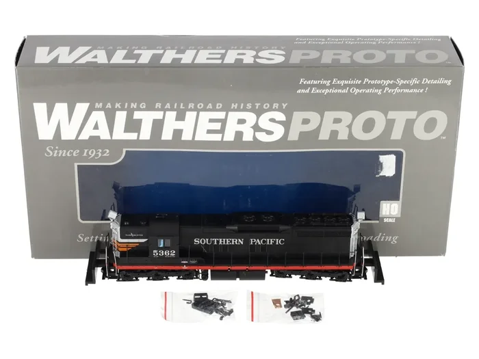 Walthers 920-41622 HO Scale Southern Pacific EMD SD9 Diesel Locomotive 5362 LN/Box